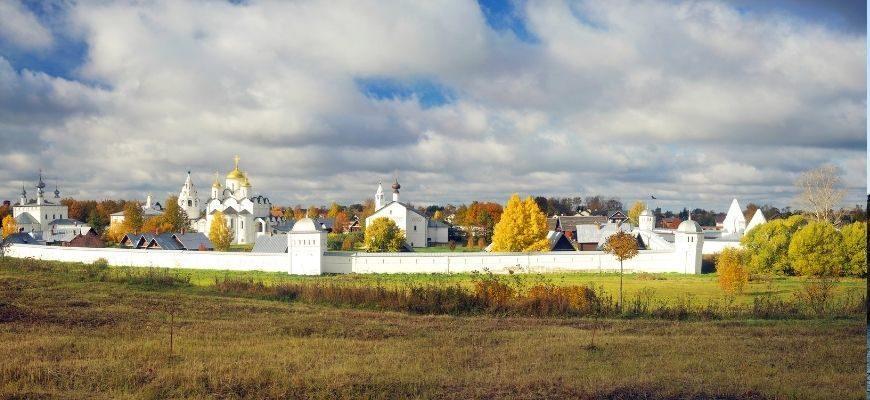 Суздаль — старинный русский город.