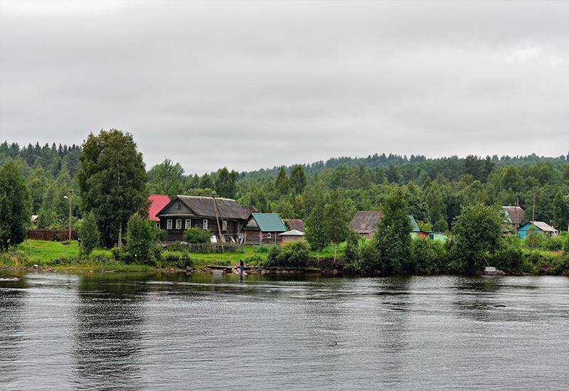 берег реки Свирь